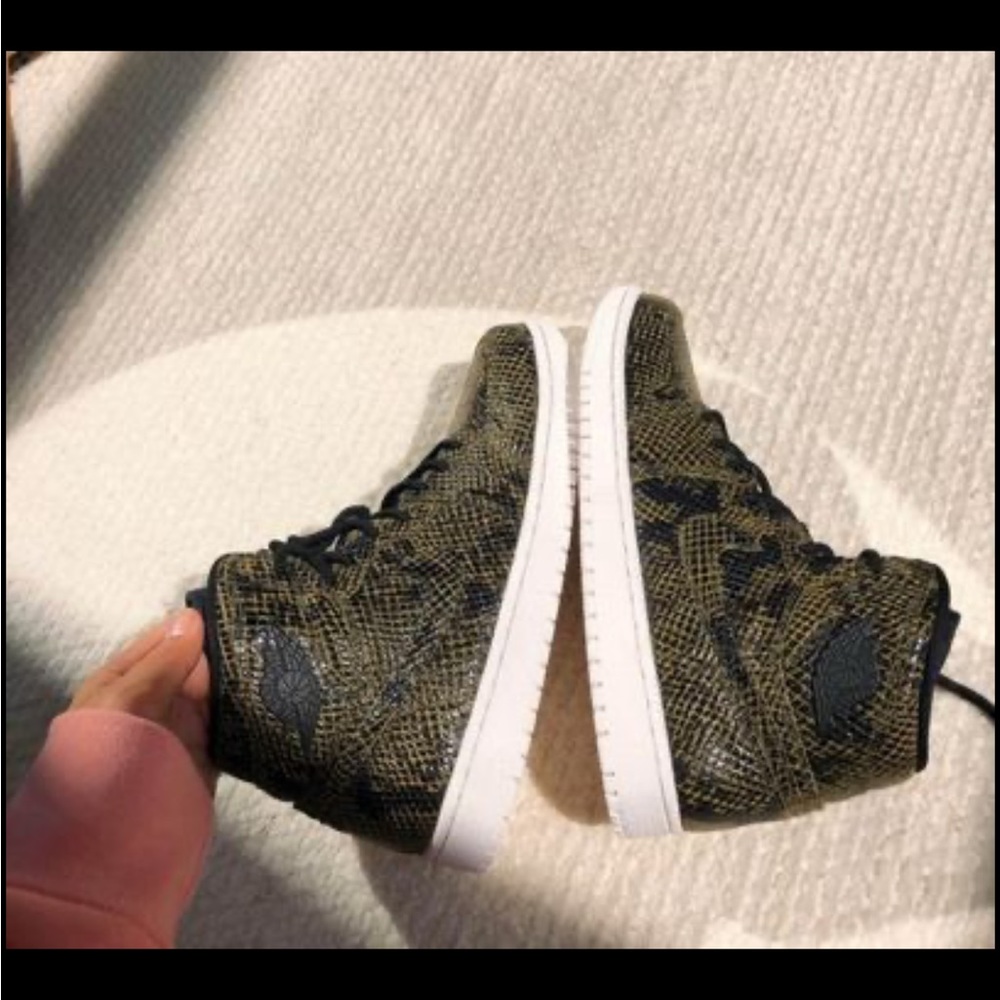 Air Jordan 1 Mid